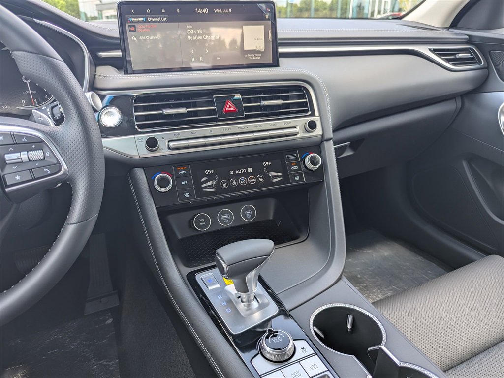 Used 2026 Genesis G70 2.5T image 19