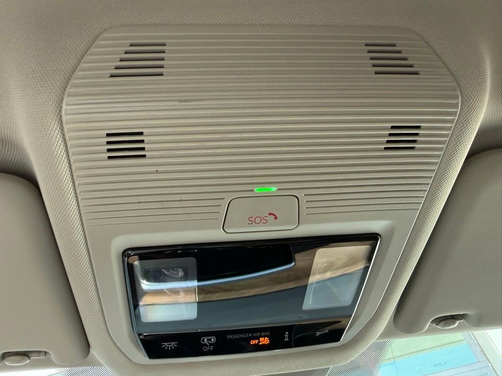 Used 2024 Volkswagen Atlas SE w/ Black Wheel Package image 17