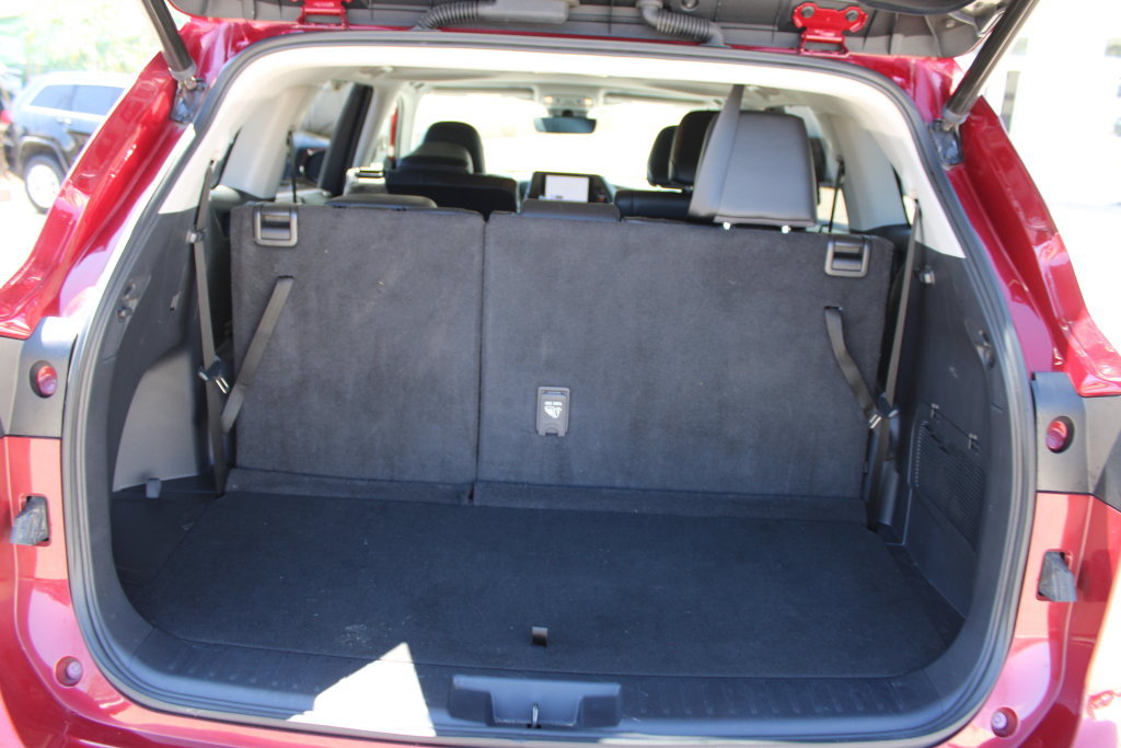 Used 2023 Toyota Highlander XLE FWD image 10