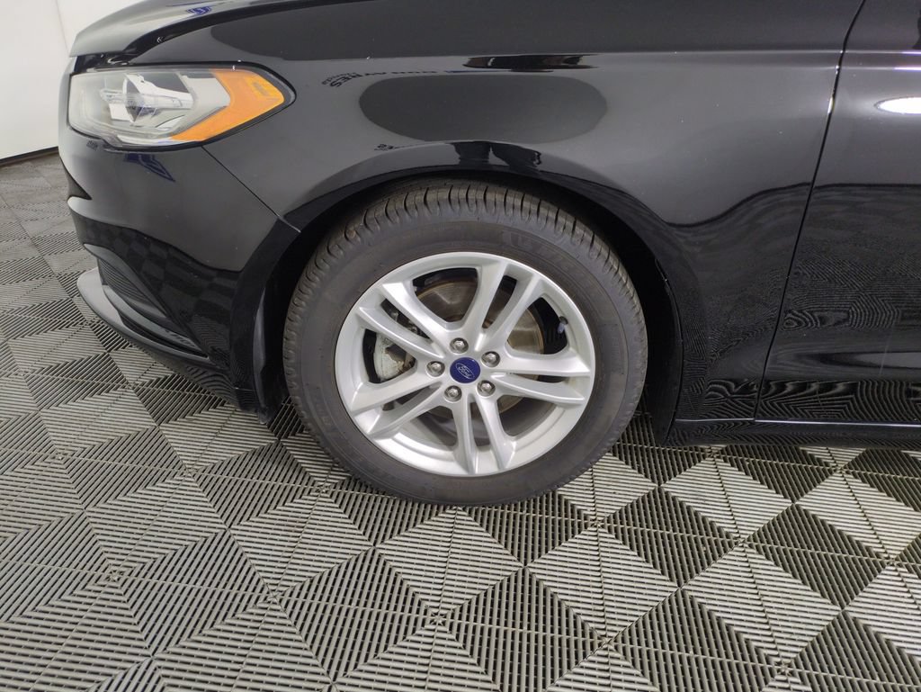 Used 2018 Ford Fusion SE w/ Fusion SE Technology Package FWD image 27