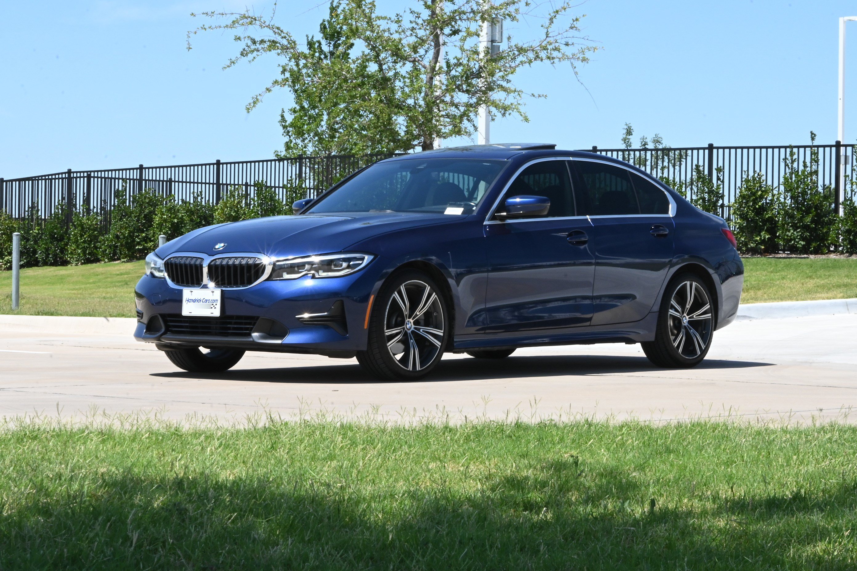 Used 2020 BMW 330i Sedan w/ Convenience Package RWD image 5