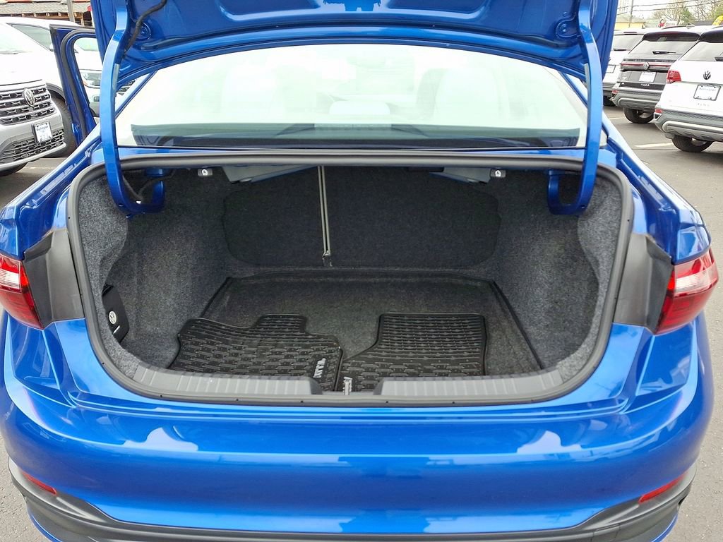 Certified 2023 Volkswagen Jetta S FWD image 28