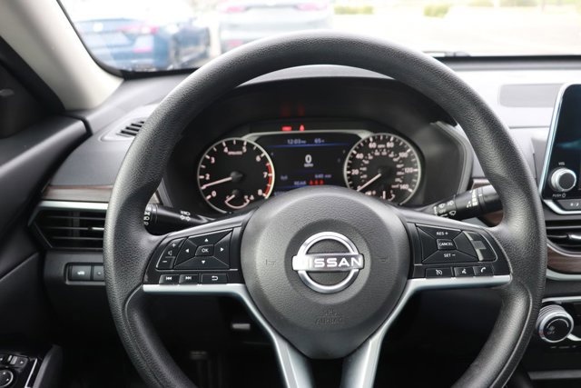 Used 2023 Nissan Altima 2.5 SV image 18