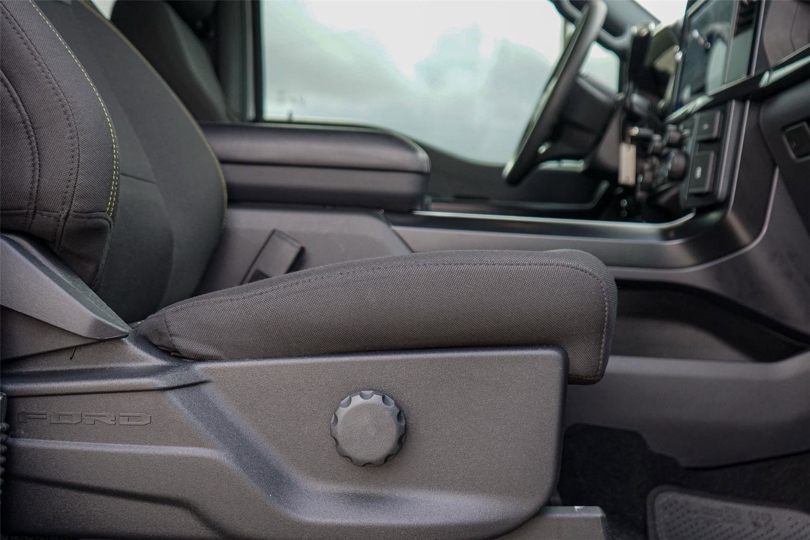 Used 2025 Ford F150 STX w/ Equipment Group 200A image 28