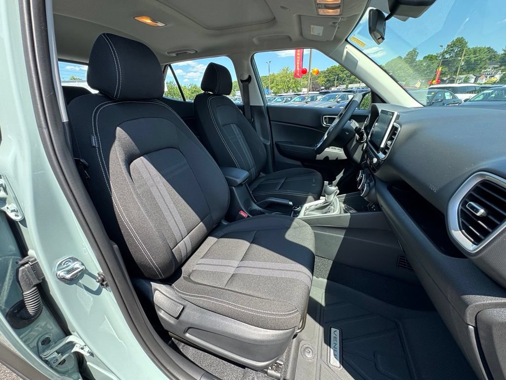 Certified 2026 Hyundai Venue SEL FWD image 25