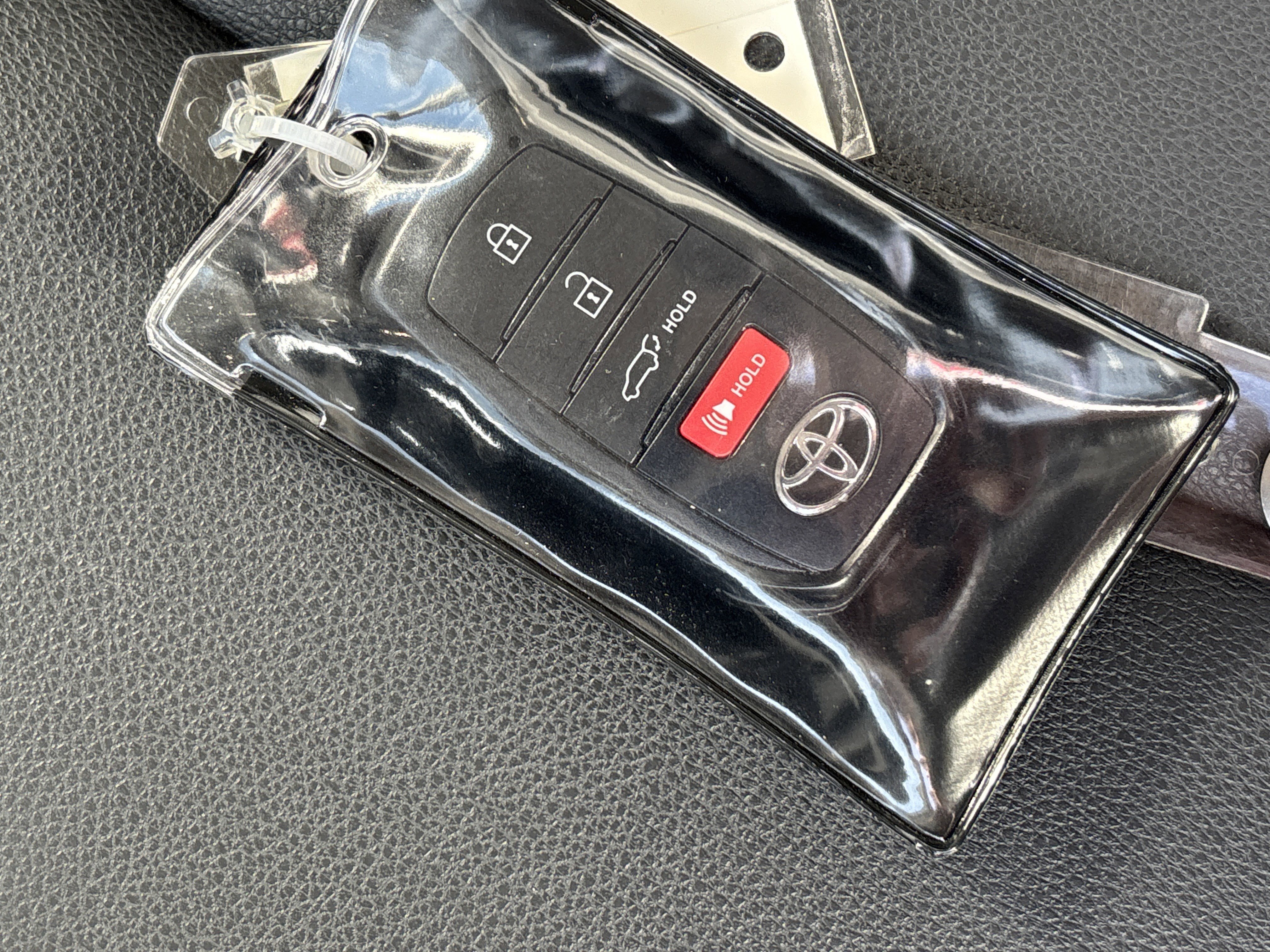 Certified 2023 Toyota Corolla Cross XLE w/ Convenience Package image 37