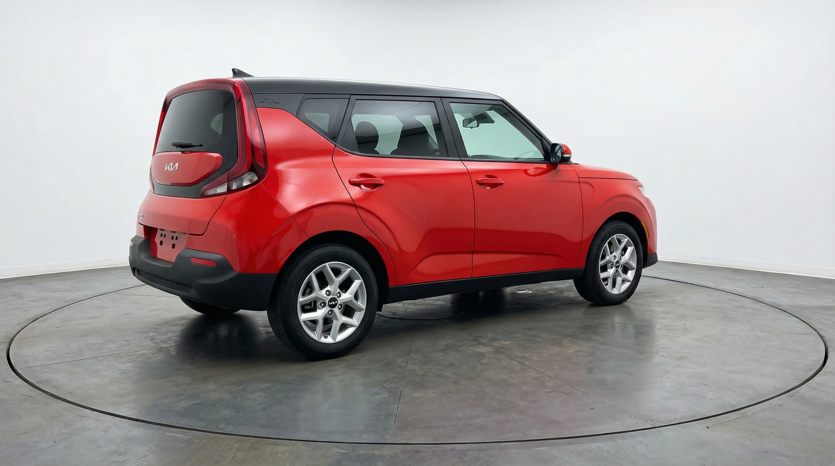 Used 2025 Kia Soul LX w/ LX Technology Package image 9