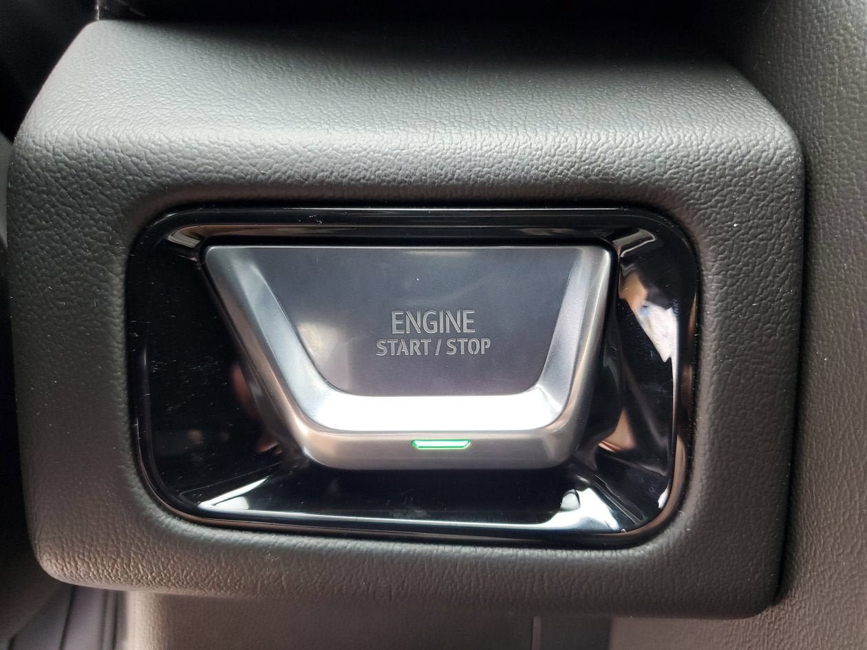 New 2026 GMC Yukon XL Denali w/ Sun & Power Step Package AWD/4WD image 24