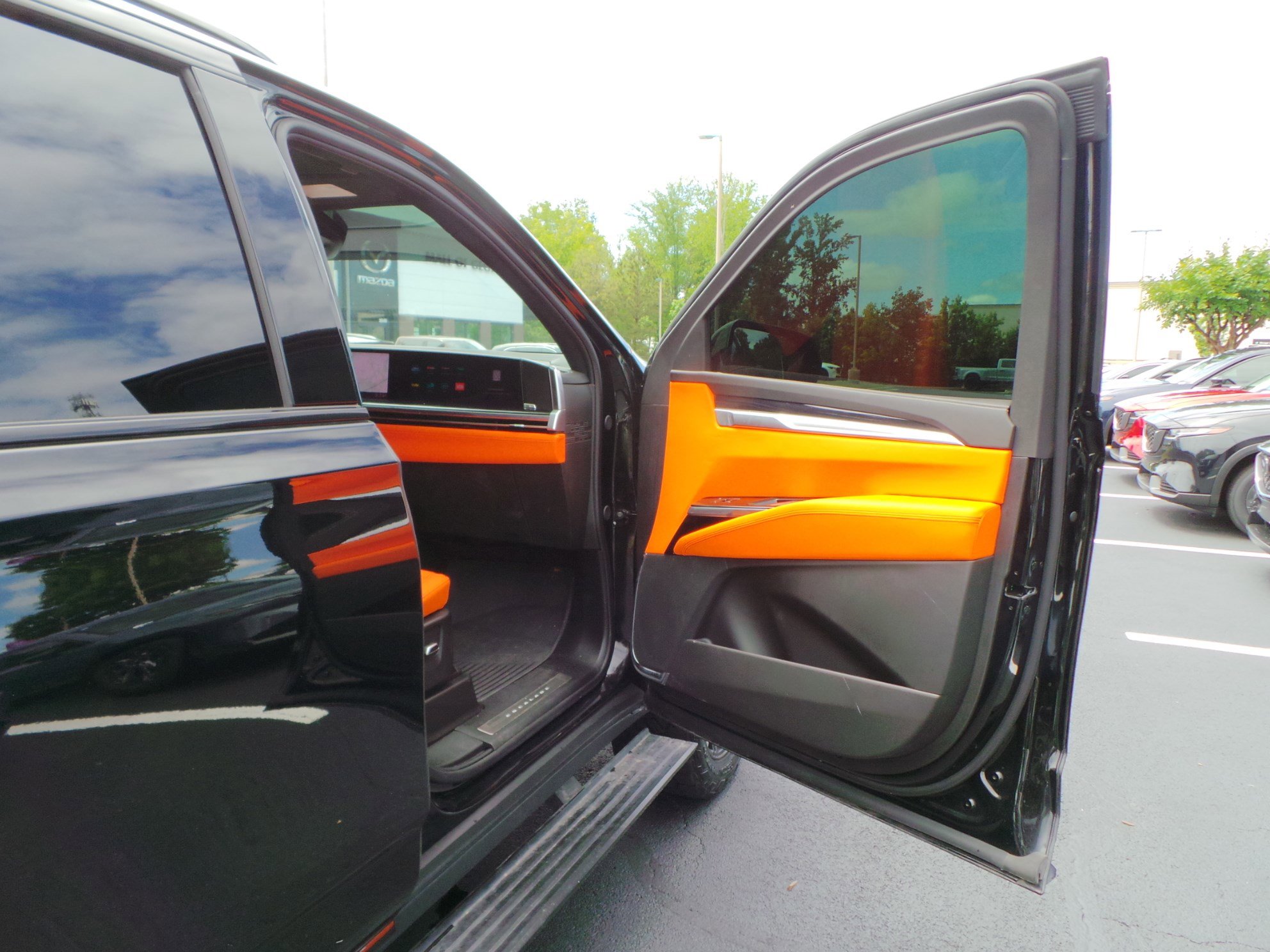 Used 2025 Cadillac Escalade Sport w/ Touring Package AWD/4WD image 45