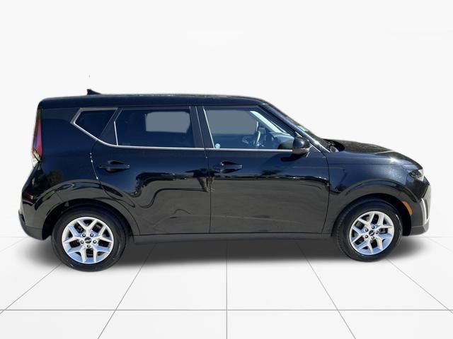 Used 2024 Kia Soul LX w/ Option Group 015 image 8