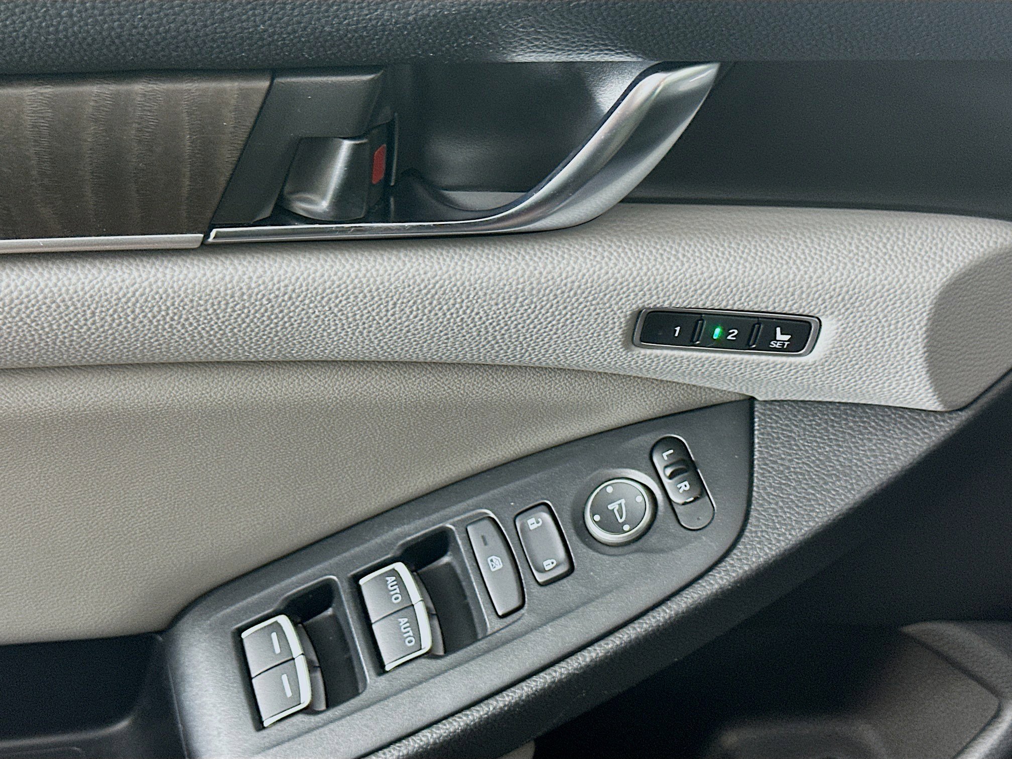 Used 2020 Honda Accord EX-L image 15
