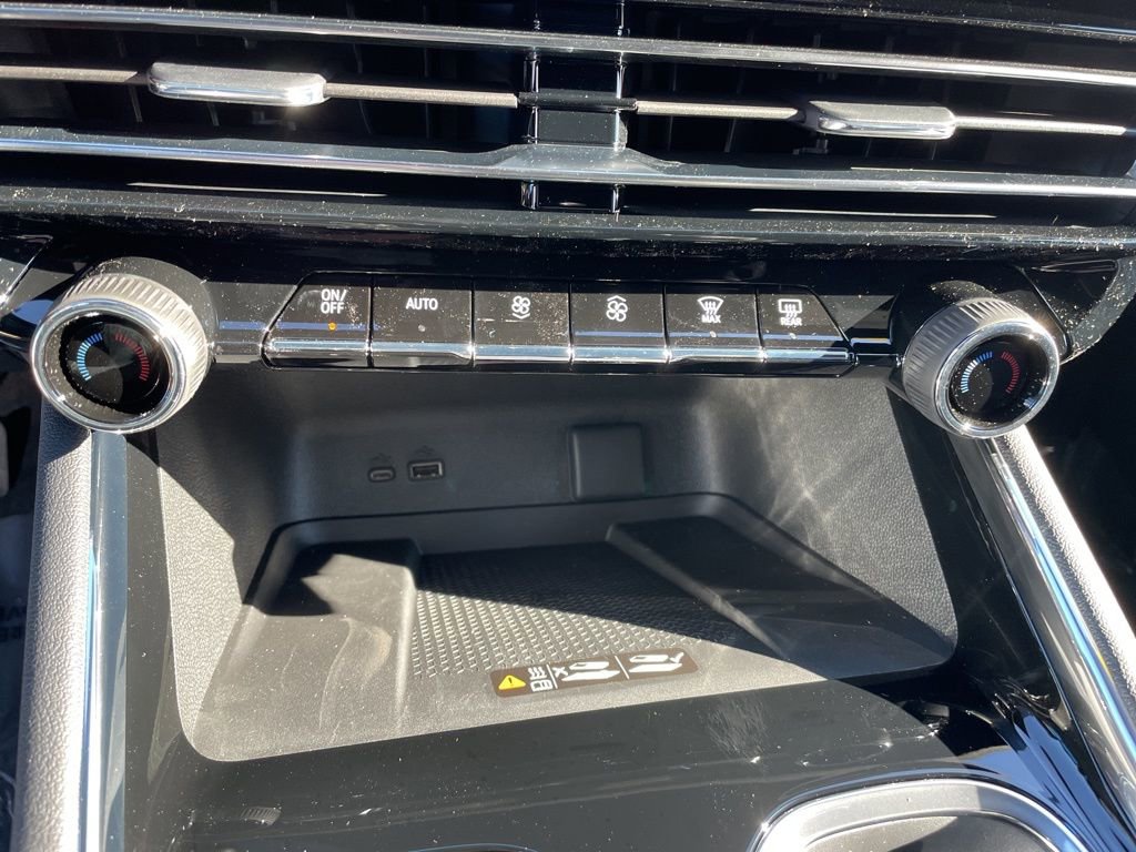 New 2026 Chevrolet Traverse LT w/ Driver Confidence Package image 19