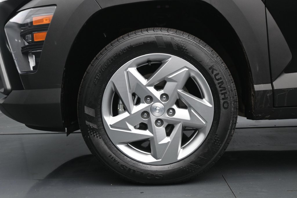 Used 2024 Hyundai Kona SE AWD/4WD image 24