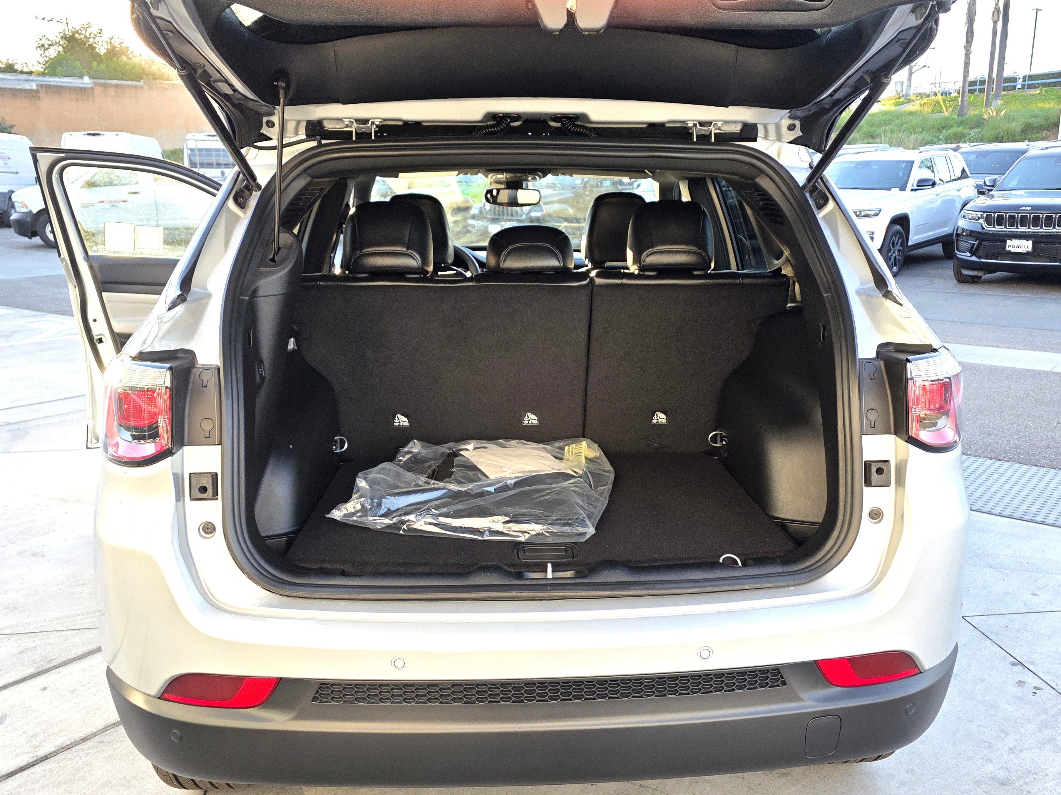 New 2026 Jeep Compass Limited image 17