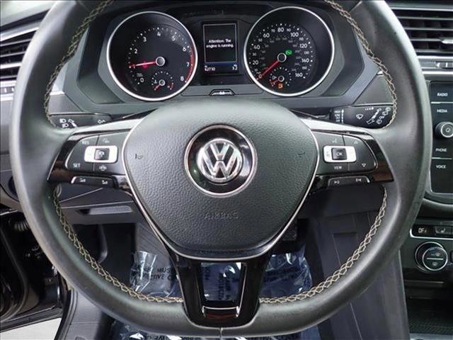 Used 2021 Volkswagen Tiguan SE w/ Panoramic Sunroof Package AWD/4WD image 14