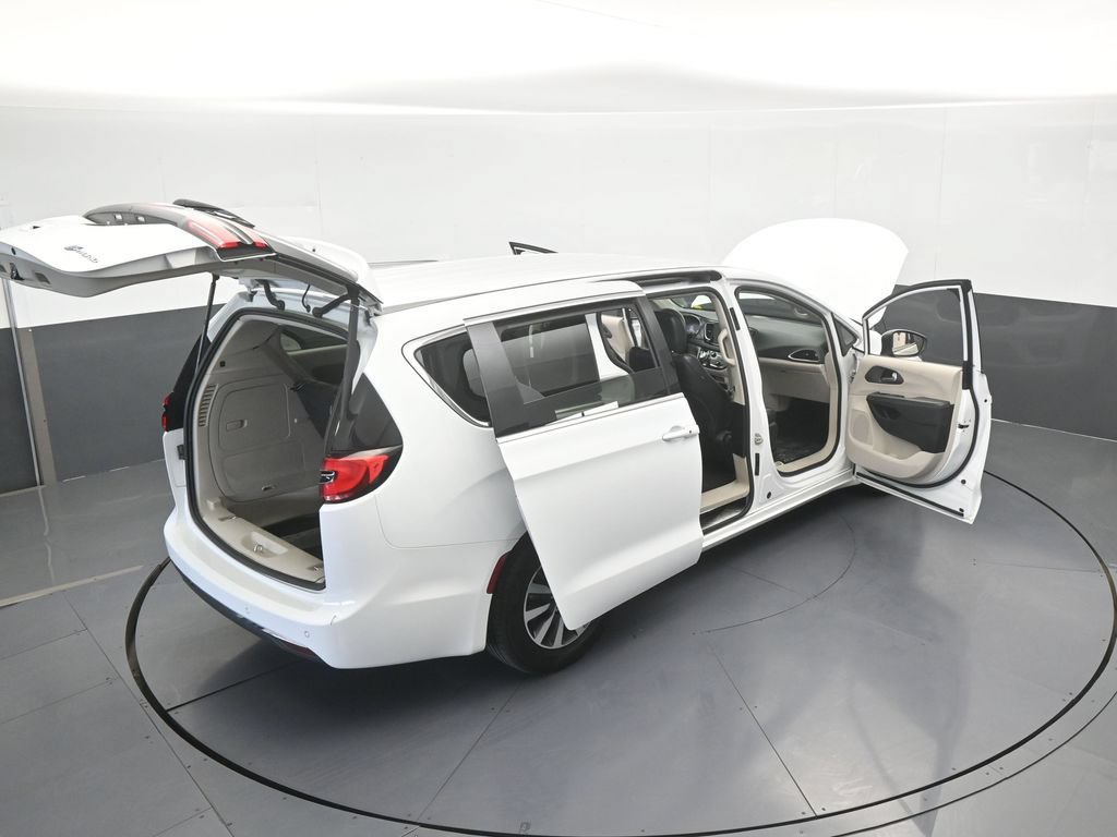Used 2023 Chrysler Pacifica Touring-L FWD image 69