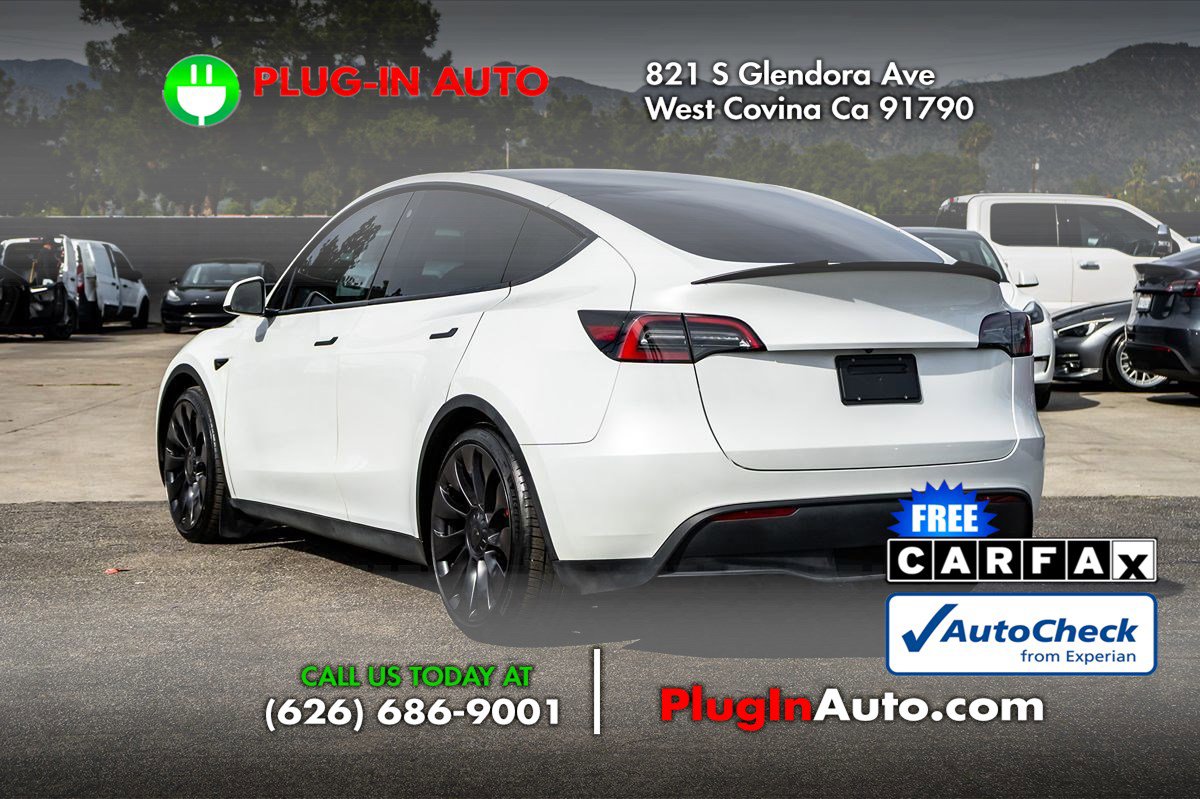 Used 2023 Tesla Model Y Performance image 2