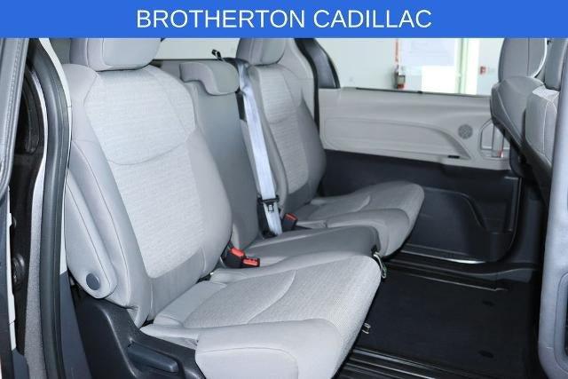 Used 2024 Toyota Sienna LE AWD/4WD image 31