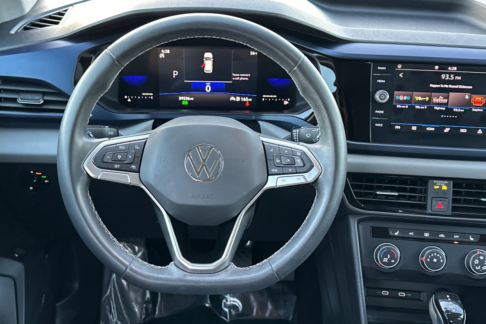 Certified 2022 Volkswagen Taos SE image 14