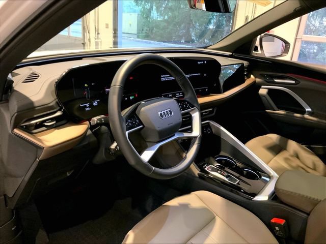 Certified 2025 Audi Q5 Premium w/ Convenience Package AWD/4WD image 4