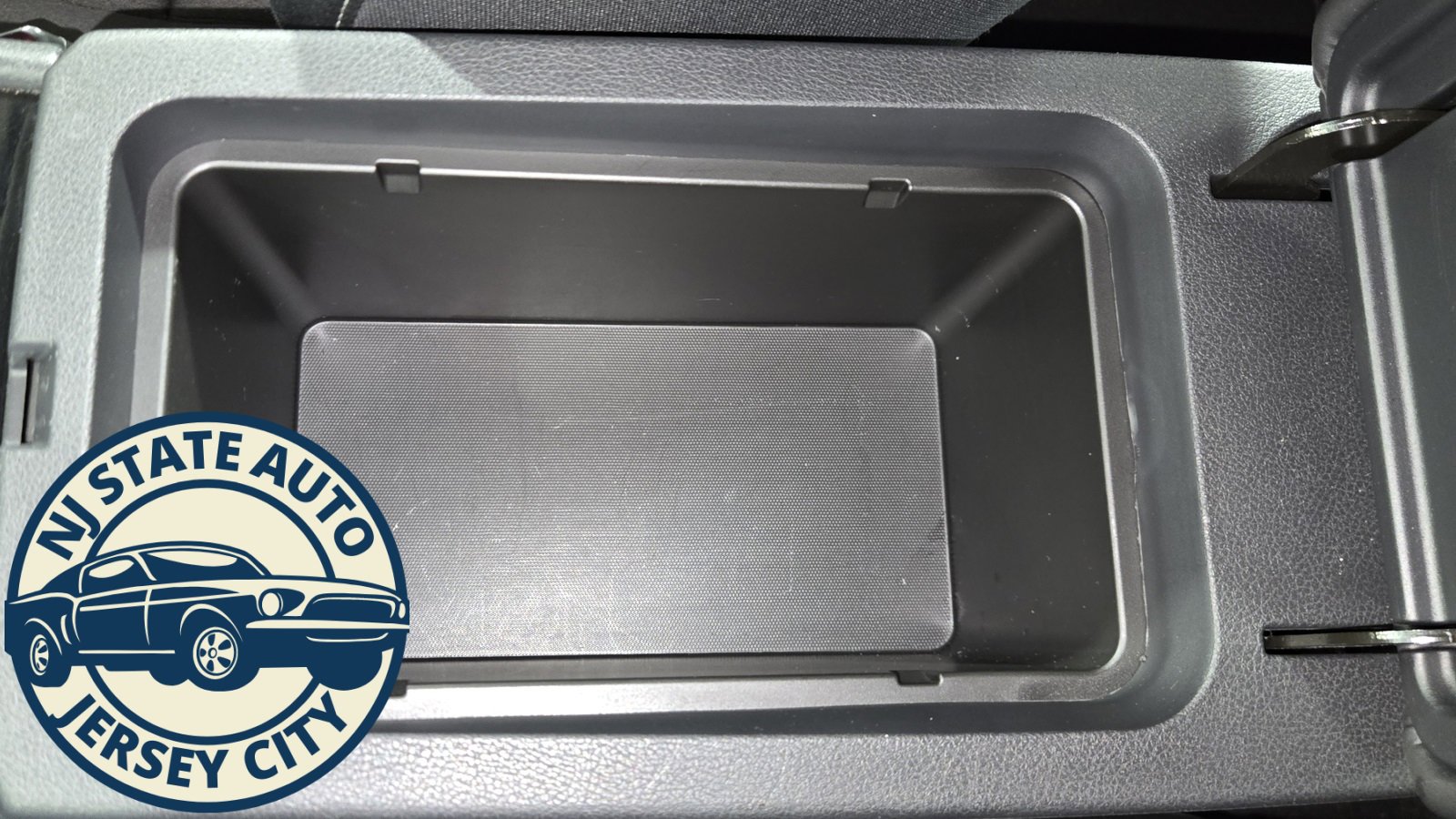 Used 2024 Nissan Altima 2.5 SV image 16