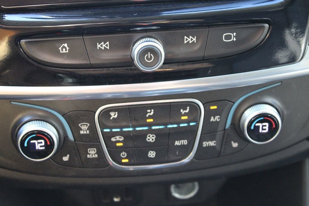 Used 2018 Chevrolet Traverse LT image 23