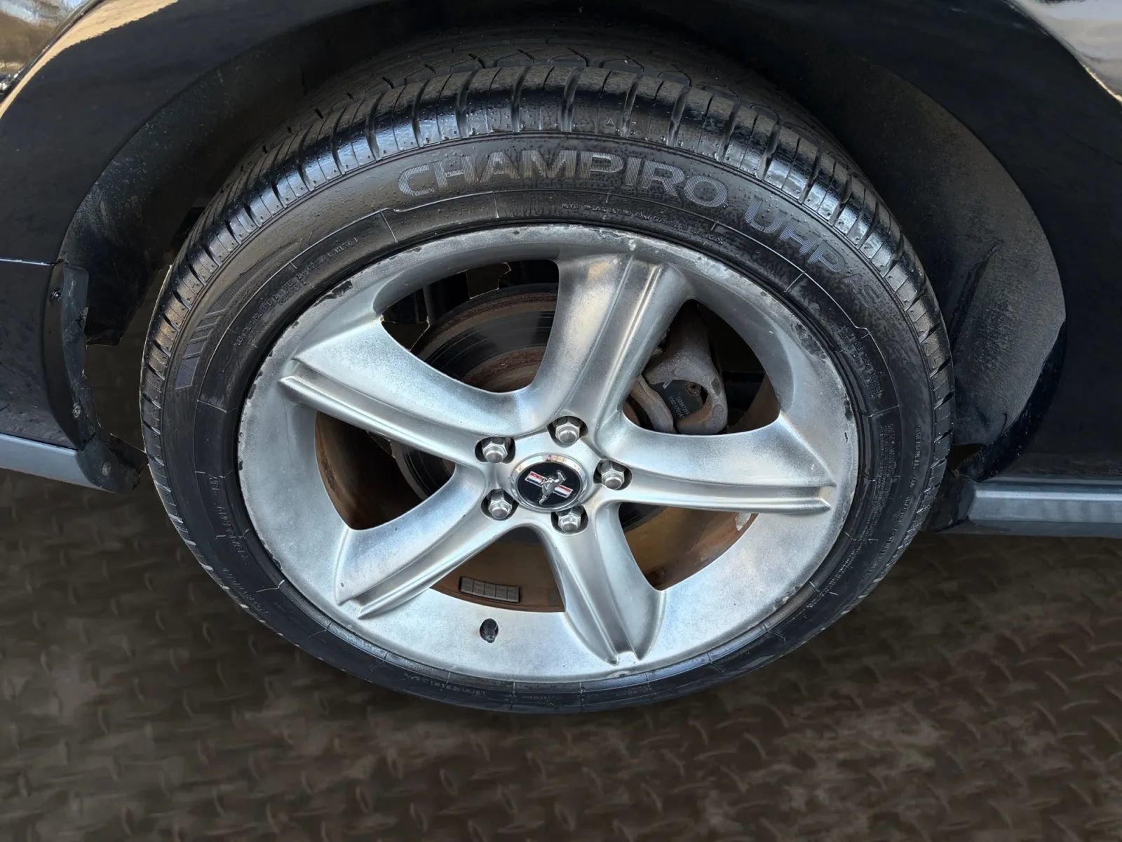 Used 2010 Ford Mustang GT image 32