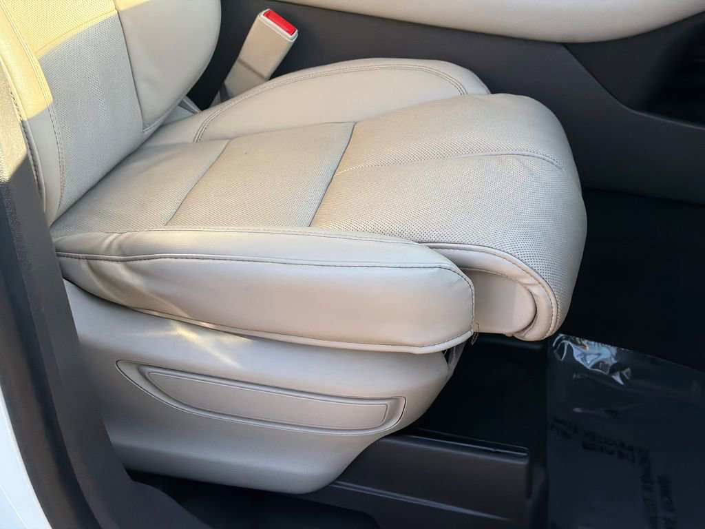 Used 2022 Lincoln Aviator Reserve w/ Equipment Group 201A image 14