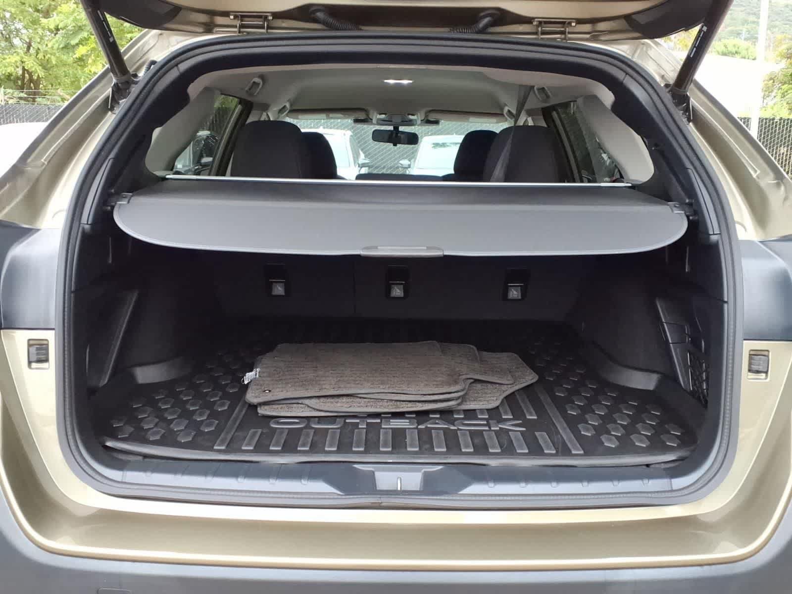 Used 2024 Subaru Outback Premium AWD/4WD image 6