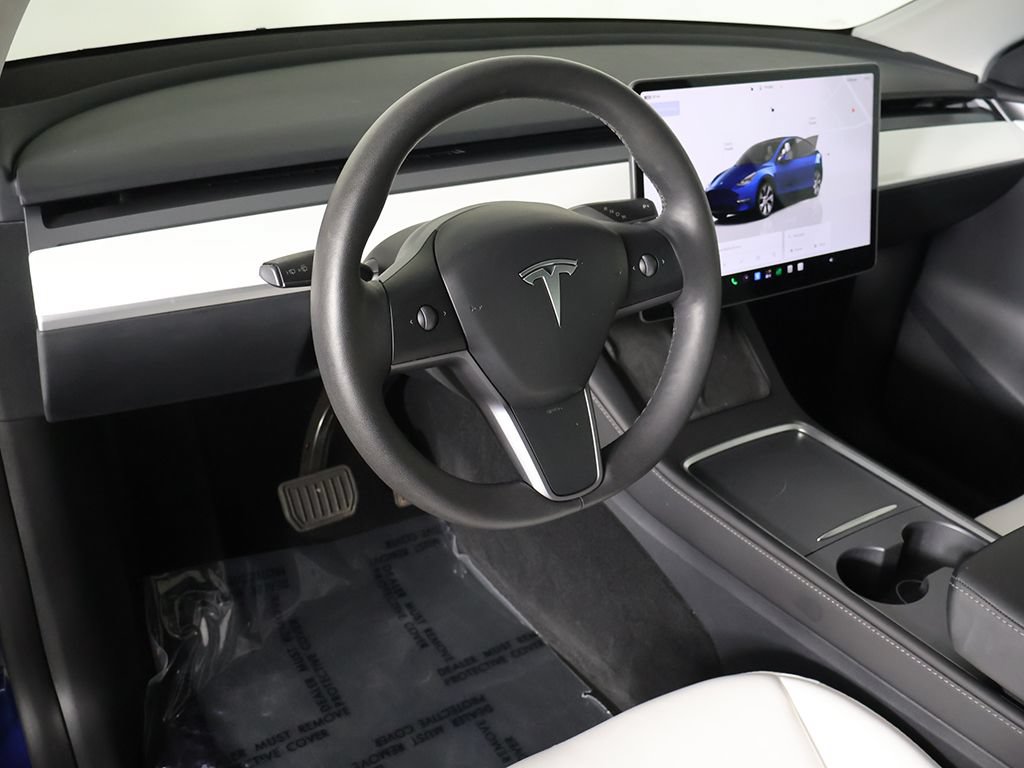 Used 2023 Tesla Model Y Long Range AWD/4WD image 31