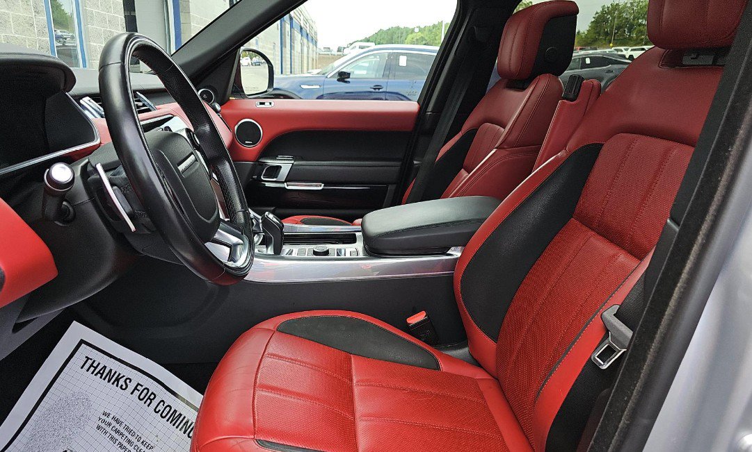 Used 2020 Land Rover Range Rover Sport HSE Dynamic image 2