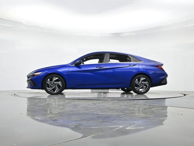 Used 2024 Hyundai Elantra Limited image 35