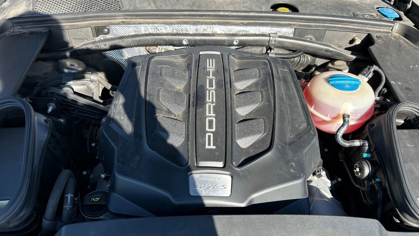 Used 2017 Porsche Macan S image 13