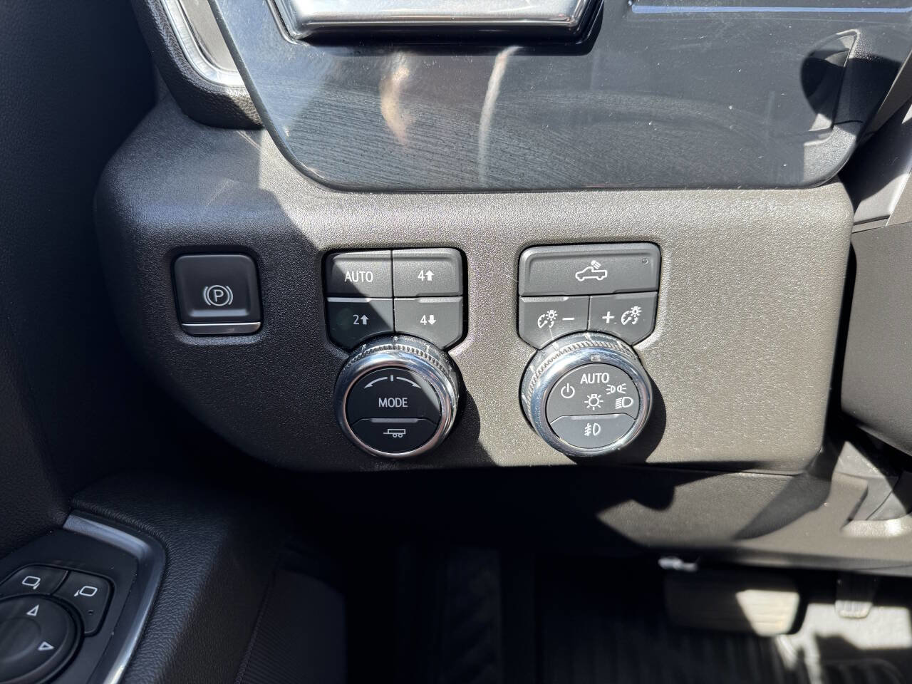 Used 2023 GMC Sierra 1500 Elevation image 15