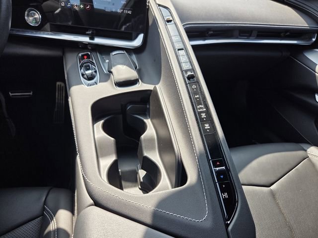 Used 2020 Chevrolet Corvette Stingray Convertible w/ Z51 Performance Package image 21