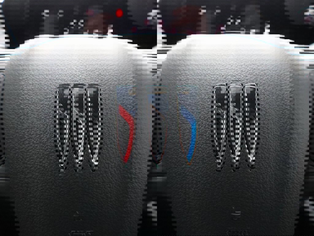 Used 2025 Buick Envista Avenir image 28