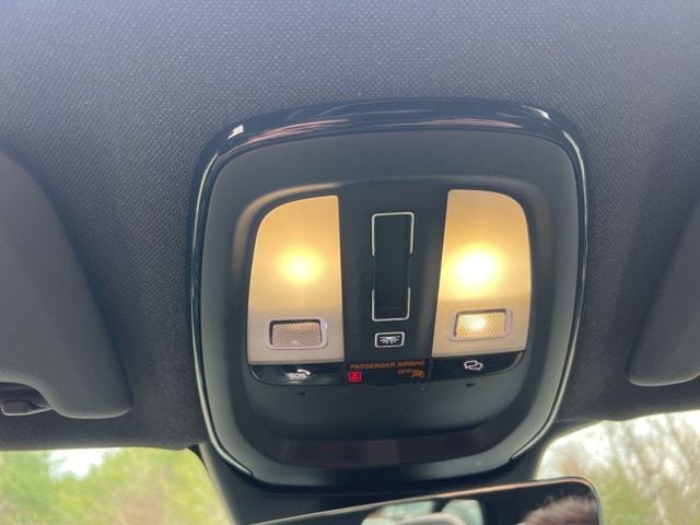 Certified 2023 Volvo XC40 Recharge Plus AWD/4WD image 39