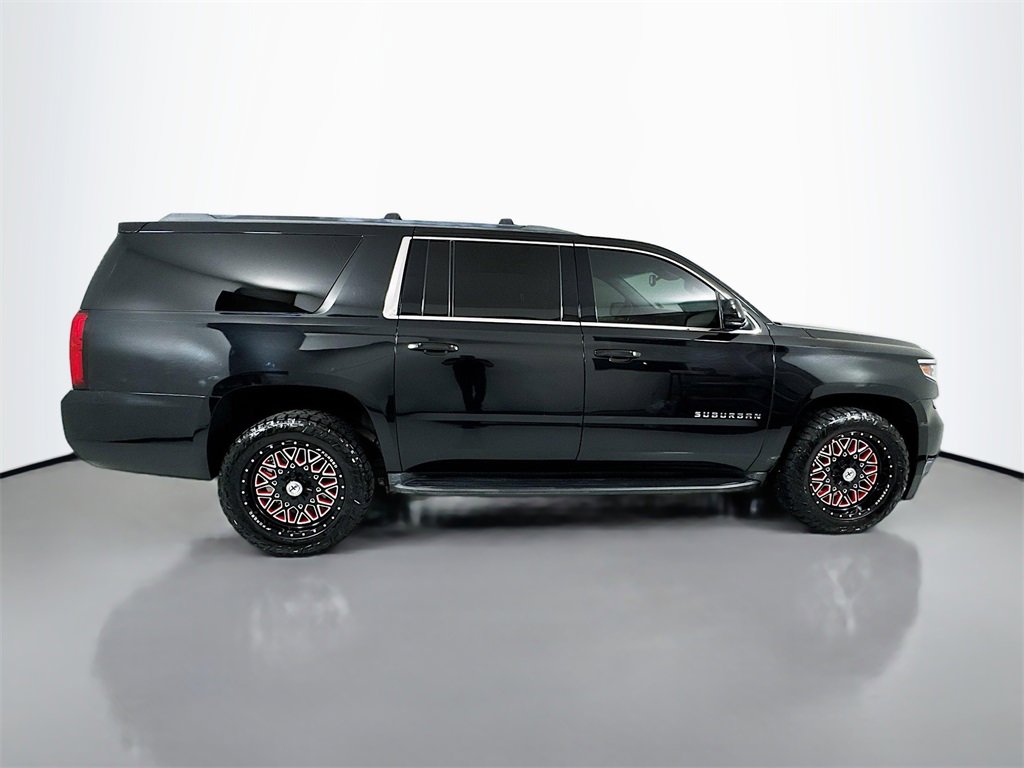 Used 2020 Chevrolet Suburban LT image 9