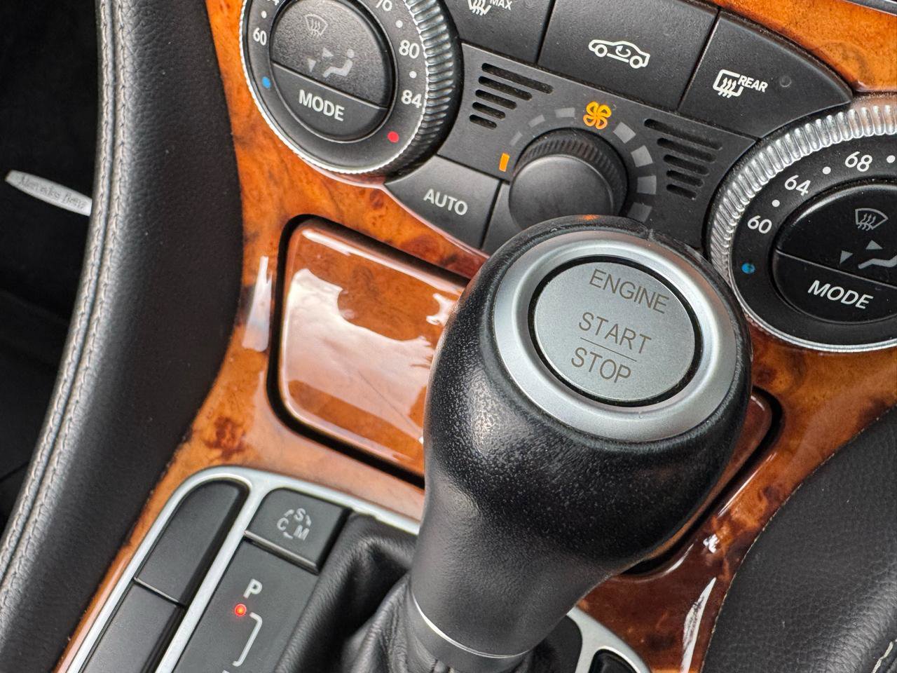 Used 2012 Mercedes-Benz SL 550 image 28