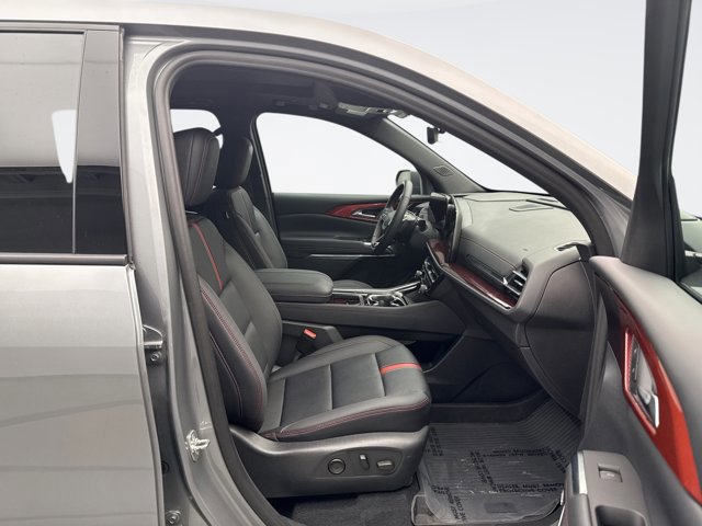 Used 2024 Chevrolet Traverse RS w/ LPO, Floor Liner Package AWD/4WD image 18