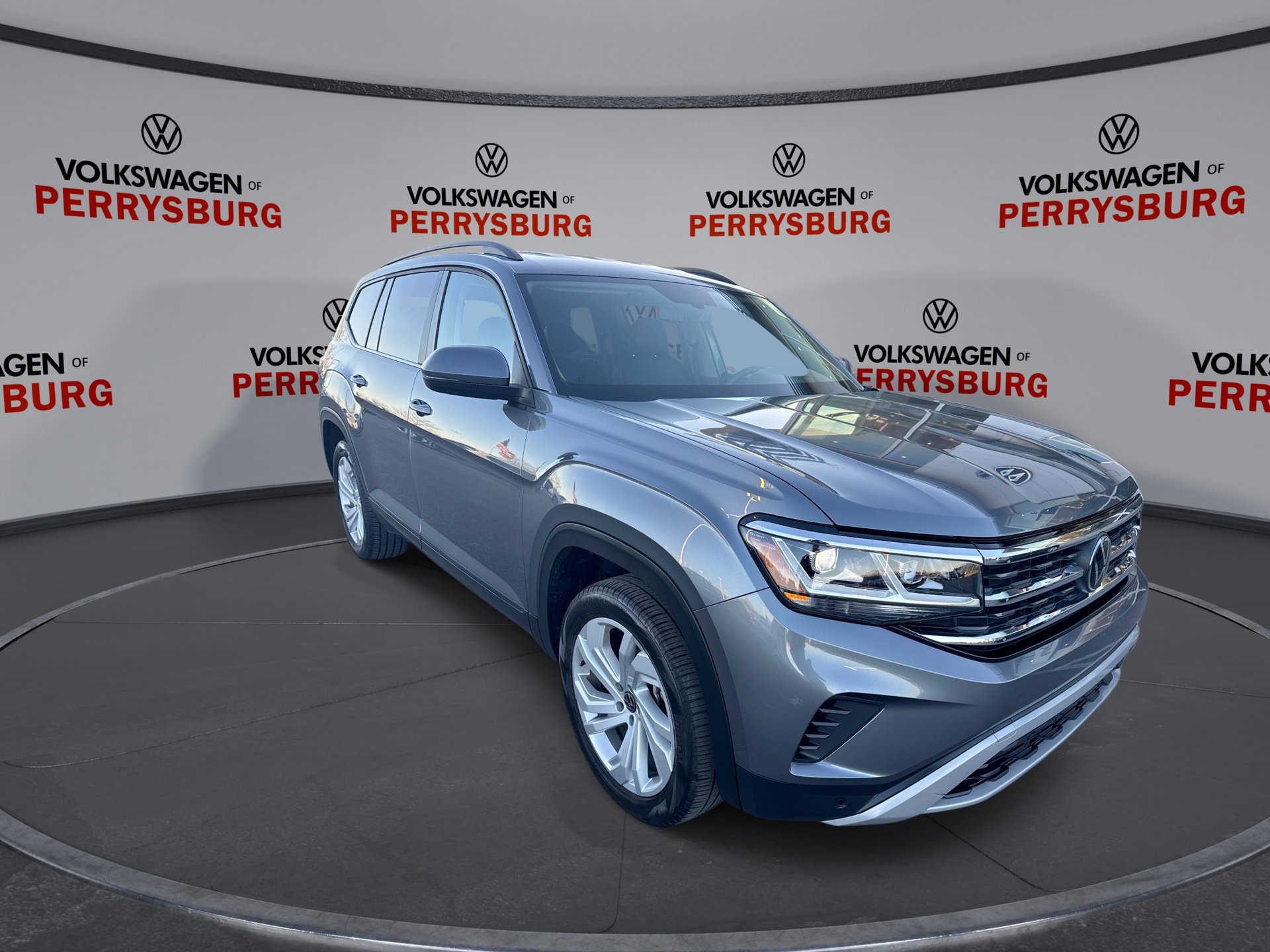 Certified 2023 Volkswagen Atlas SE image 2