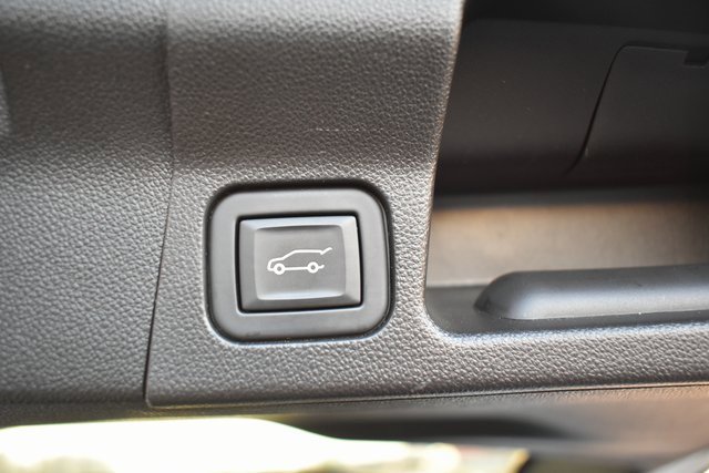 Used 2023 GMC Acadia SLT image 42