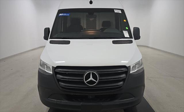 Used 2021 Mercedes-Benz Sprinter 2500 w/ Driver Convenience Package image 22