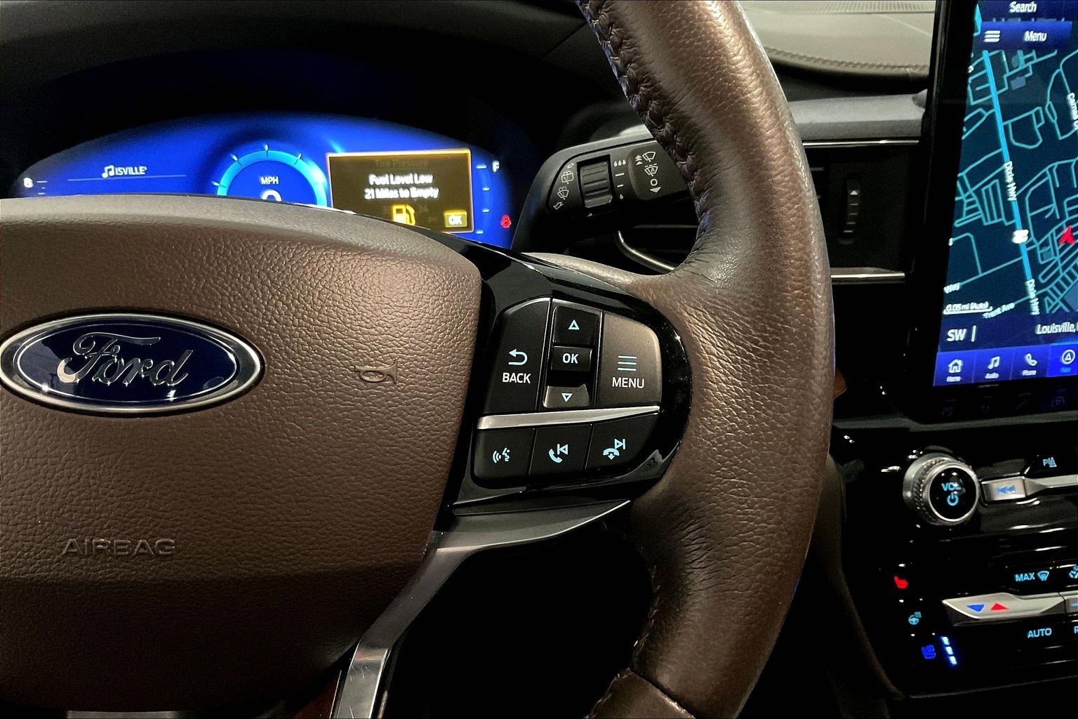 Used 2022 Ford Explorer King Ranch AWD/4WD image 12