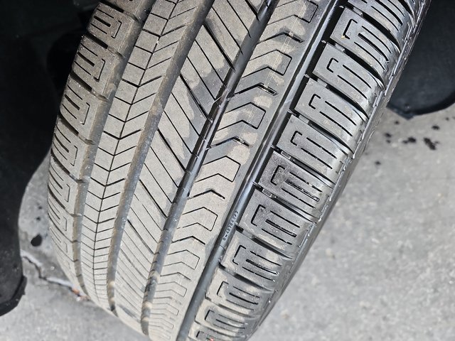 New 2026 Cadillac Optiq Sport 2 image 31