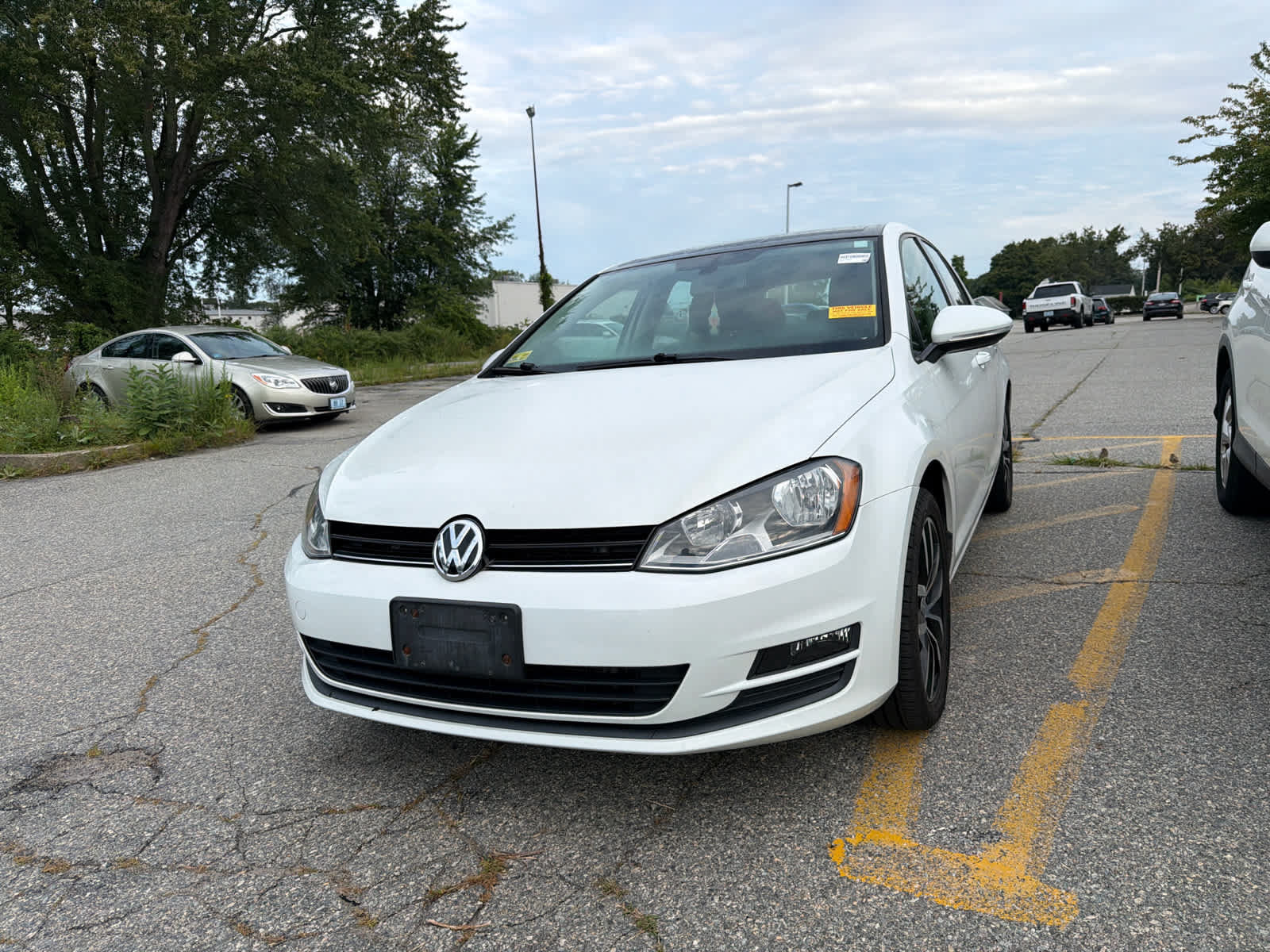 Used 2016 Volkswagen Golf SE FWD image 7