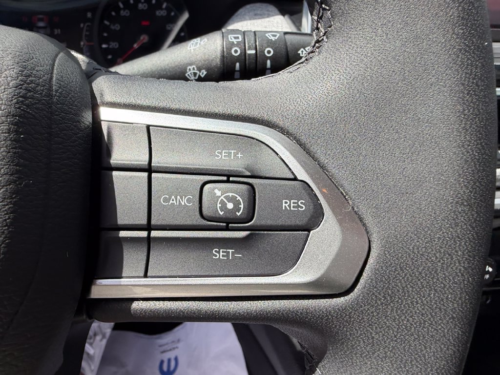 Used 2025 Jeep Compass Latitude AWD/4WD image 16