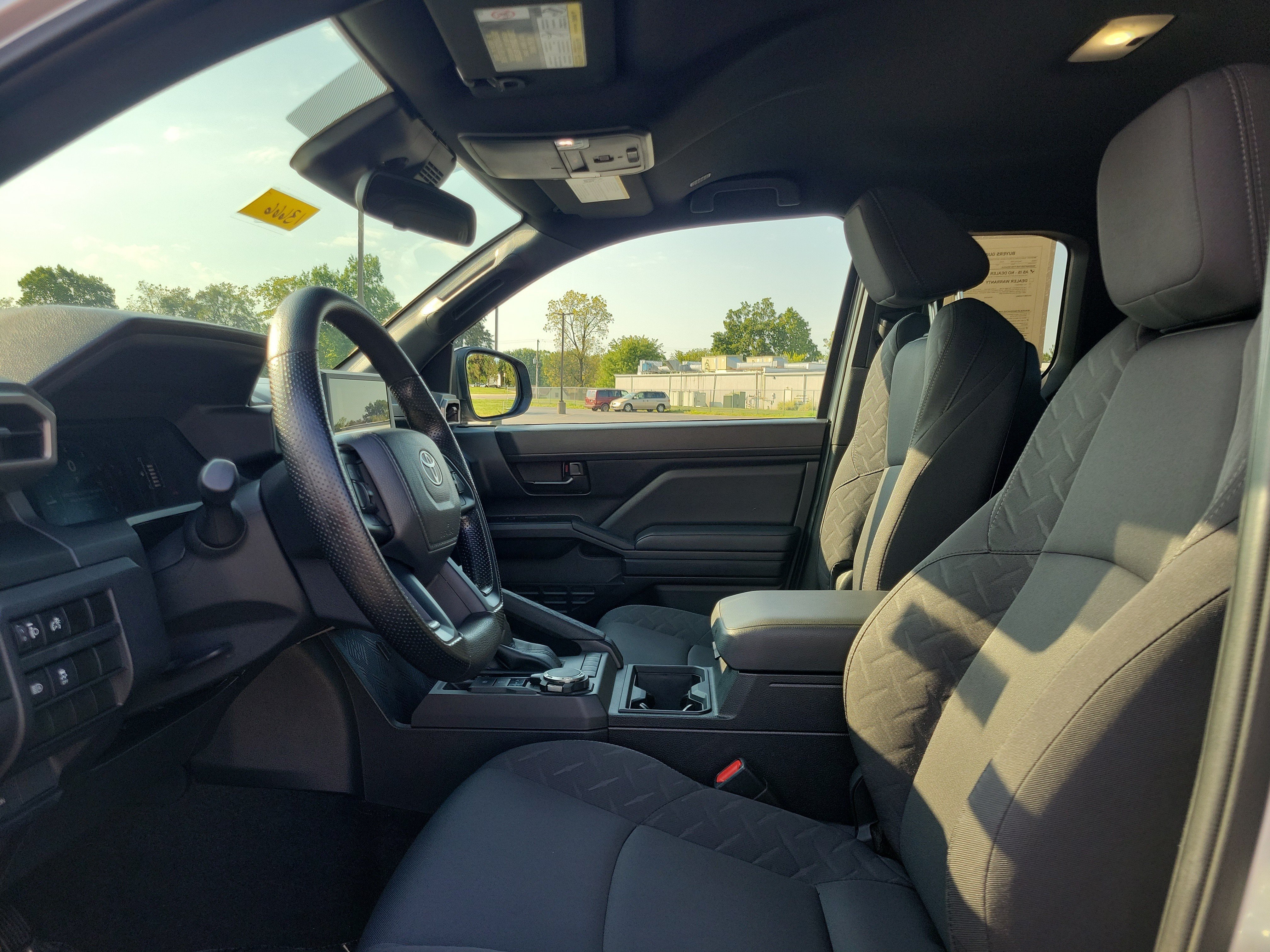 Used 2025 Toyota Tacoma SR AWD/4WD image 9