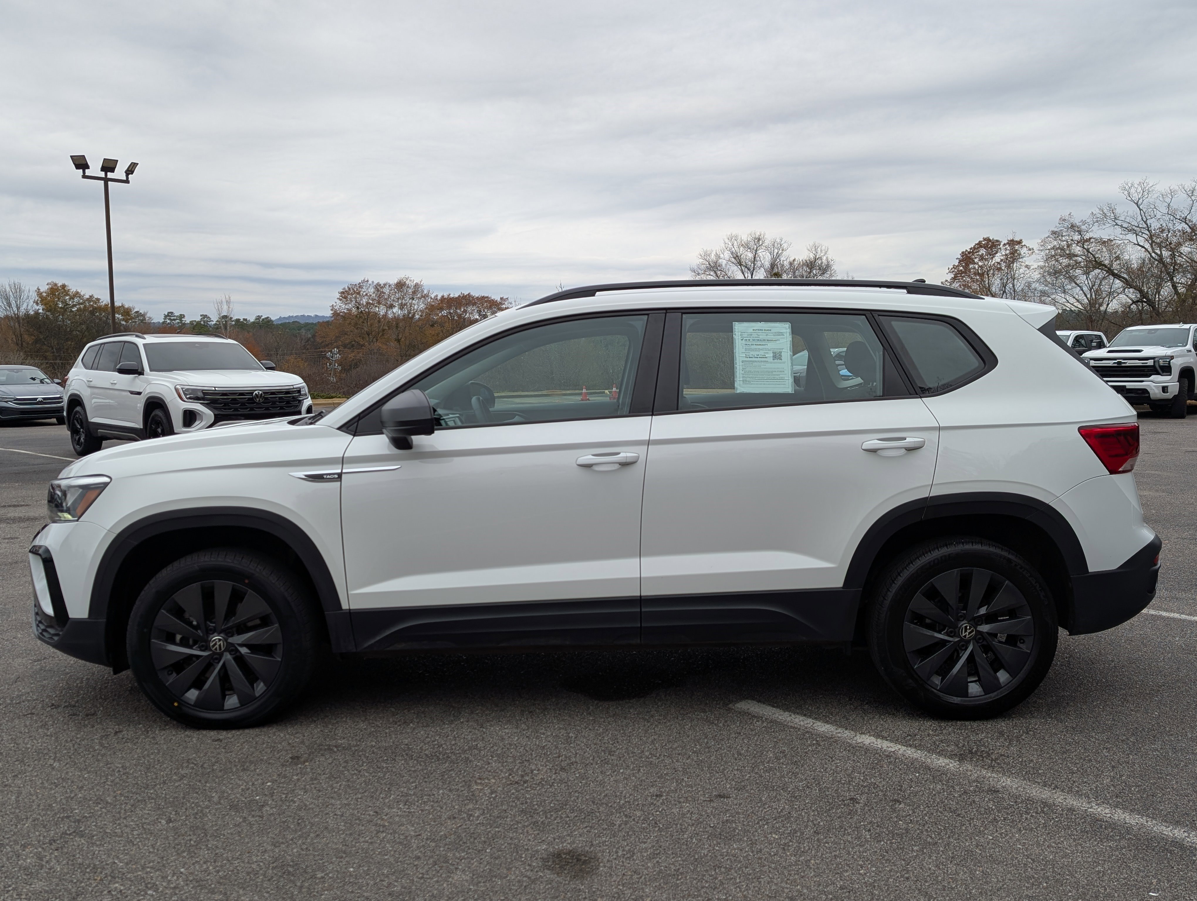 Used 2024 Volkswagen Taos S FWD image 6