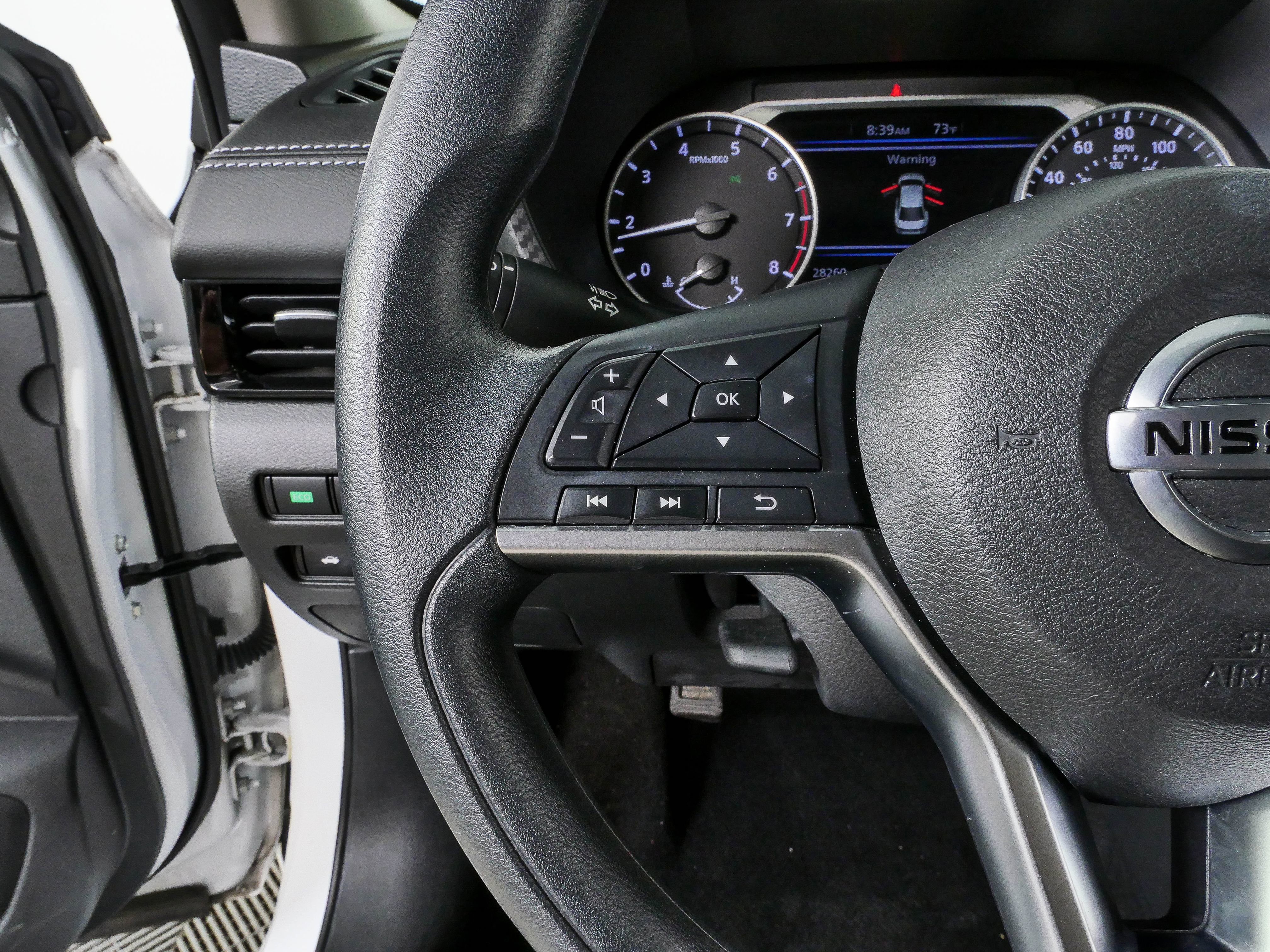 Used 2023 Nissan Sentra SV FWD image 9